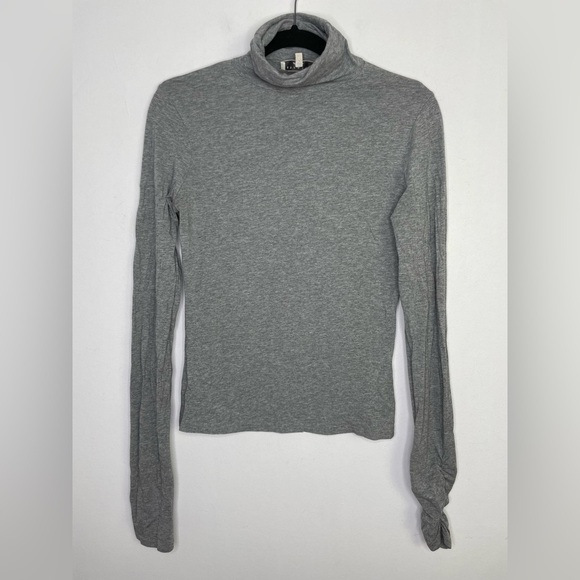 Essential Antwerp classic grey thin turtleneck - Picture 1 of 8